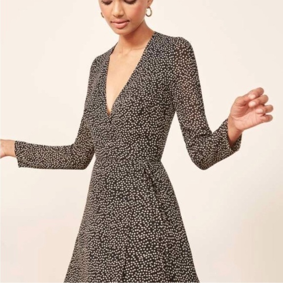 Reformation Dresses & Skirts - REFORMATION Gjelina Long Sleeve Wrap Mini Dress Size Small